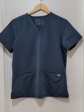 VGUC Figs Catarina Scrub Top
